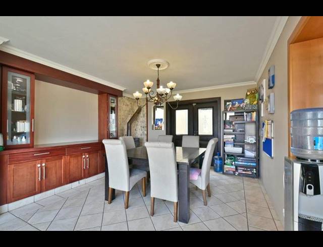 5 BEDROOM HOUSE FOR SALE IN GLENVISTA